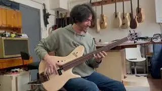 Yeni akustik elektrik basın ilk sesi   #brikenbass #brikenguitars  #fretlessbass #bassplayer