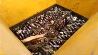 RS40 Light Commercial and Industrial Waste Shredding - UNTHA four shaft shredder processes