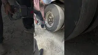 Ingersoll Rand 1&rdquo; 20v Impact Wrench on Very Tough Lug Nuts of Trailer