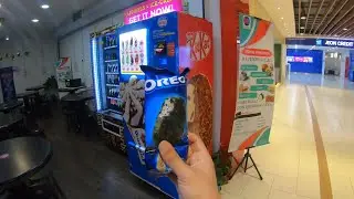 Oreo Ice-cream From A Vending Machine | Cheesy Sausage