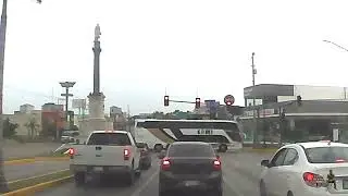 Av. Hidalgo y Blv. López Mateos (Persecución del transito a una automovilista).