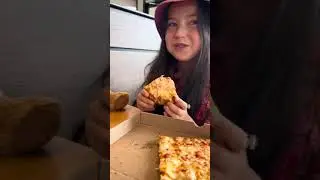 In Canada fa Tim Hortons si pu&ograve; mangiare la flatbread Pizza.