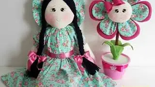 Boneca de Pano com Vasinho de Fl&ocirc;r (Com moldes)#bonecadepano #artesanato