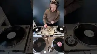 &ldquo;In Effect&rdquo; re-Work on 4 decks . #breakbeat #hardcorebreaks #vinyldj #90srave #oldskoolraver #odx