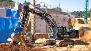Demeter Liebherr R938 Working in Central Barcelona
