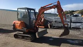 HITACHI EX22 2.2 TON MINI DIGGER