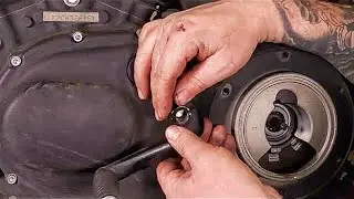 Снятие и установка рычага переключения передач Sportster. Также рассматривается регулировка рычаг...
