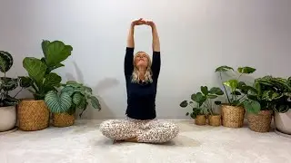 Härliga Rörelser för Trötta Ryggar | Sensing Yoga