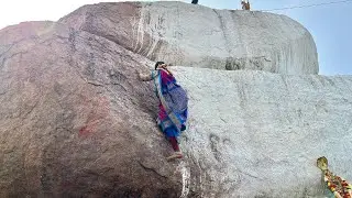 Rakesh Bonam Anna Climbs Sudimanu Gundu with Saree 🔱 Komuravelli Mallanna Jathara 2026 😱😱