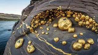 wow Amazing Day-Digging gold at mountain near river