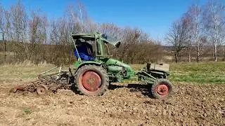 Fendt GT 231 beim Feld herrichten