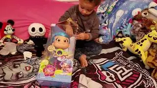 Luna petunia talking Luna petunia doll from Netflix,cirque du soleil, saban, unboxing and describing