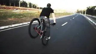 Bruno Bonetti Freestyle - Stunt Bike Stoppie's Style's - HD