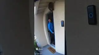 Raccoon in mission impossible #raccoon #climbing #doorbellcam #crazy #footage #animal