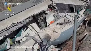 El estado catastr&oacute;fico de uno de los trenes de Renfe tras el accidente