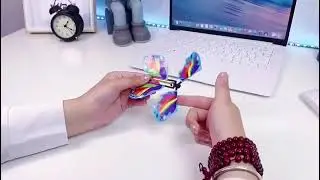Magical Wind-Up Flying Butterfly: The Ultimate Surprise Gift and Party Favor!