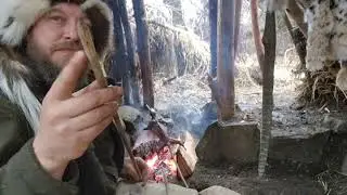 первобытная охота с луком, ловля белок, повар
