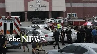 Man Terrorizes Tennessee Movie Theater With Hatchet and Pepper Spray