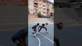 Comment battre un jouer &agrave; 1 contre 1 #basketballball #ballislife #baskball #basketballshorts #dunk