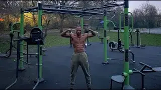 It’s Christmas Day 🎄 but the calisthenics still gotta get done 💪 #shorts