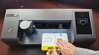 Prezentacja plotera marki Hammer Glass - wycinanie folii do telefon&oacute;w, tablet&oacute;w, smartwatchy