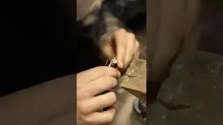 Процесс инкрустации горного хрусталя в кольцо-кувшинка 😍 Больше производства в профиле