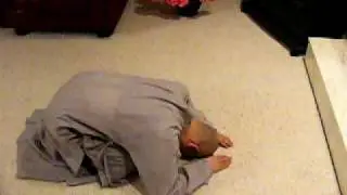 How to do prostrations in Chinese Buddhism - front view
