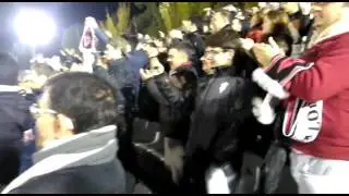 Jugadores del Albacete Balompi&eacute; saludan a la afici&oacute;n tras ganar en toledo