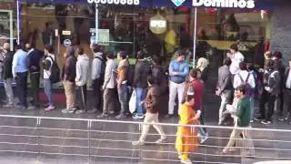 BANK ATM QUE LINE IN DELHI INDIA