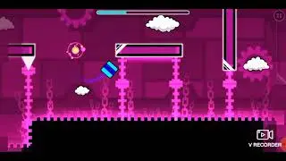 i'm playing geometry dash alloy