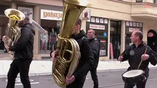 Gro&szlig;es Steinstra&szlig;enfest in Halle