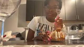 MY FIRST MUKBANG: TRYING CHIPOTLE&rsquo;S & NOTHING BUNDT CAKES&rsquo;S NEW ITEMS!