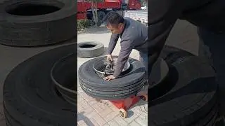 Replacing truck tires