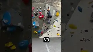 Overhang flag angles #v3 #boulder #bouldering #climbing #rockclimbing #climber #rockclimbinggym #gym