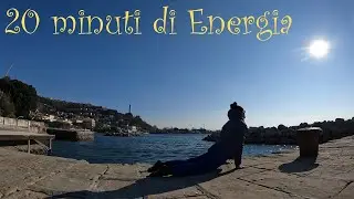 20 Minuti di Energia - Lezione di Yoga intermedio con Edoardo