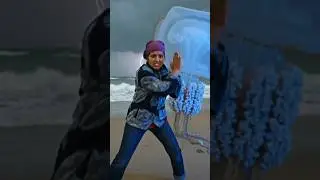 &ldquo;Facing the deadliest jellyfish 🌊☠️&hellip; Can I survive?! 🫣💪 #UnderwaterBattle #BoxJellyfish