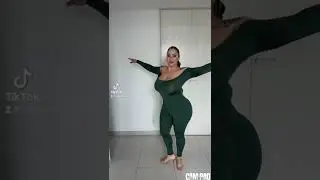 ✅Сицилийка ✅&ndash; Одна из лучших пышнотелых моделей, путешествующих по миру
