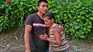 Arnold Se Despide de doña Lucita Y Rompio En Llanto