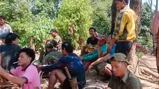 Lavq ceq tsovq-eq yaer kuq aq poeq โล้ชีงช้า