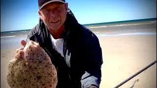 TURBOT with LURES fishing from the shore . #fishing #fish #boatlife #warriors .🇬🇧