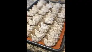 How to wrap PotStickers or Dumplings?  Wrapping Pleating Demonstration Easy and Simple 簡單示範包鍋貼/餃子