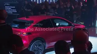 New Clio glides onto centre stage in Munich