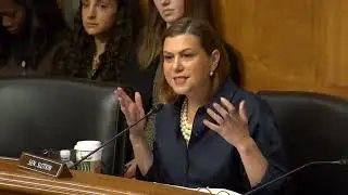 Элисса Слоткин допрашивает самодовольного кандидата Трампа от АНБ