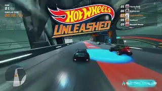 Hot Wheels Unleashed - Armored Batman (2018 DC Universe Character Cars)