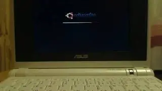 Ubuntu 9.04 booting on Eee PC 701