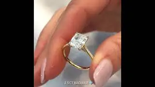 2.5 carat Radiant Cut Diamond Yellow Gold Engagement Ring