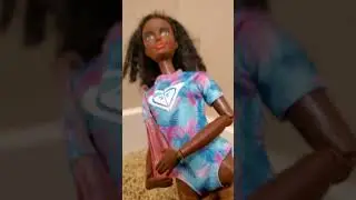 Unboxing: Barbie summer themed fashion packs.