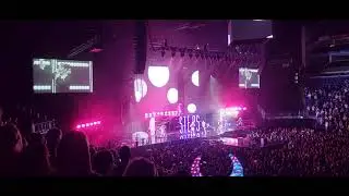 Steps (without Faye) Something in your Eyes Live, What the Future Holds Tour, O2 Arena