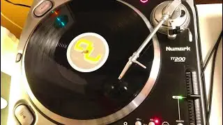 Numark TT200