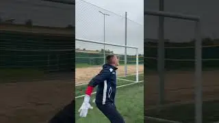 Усердная работа, вознаграждается крутыми сейвами 🔥 #football #футбол #goalkeepers #goalkeepersaves